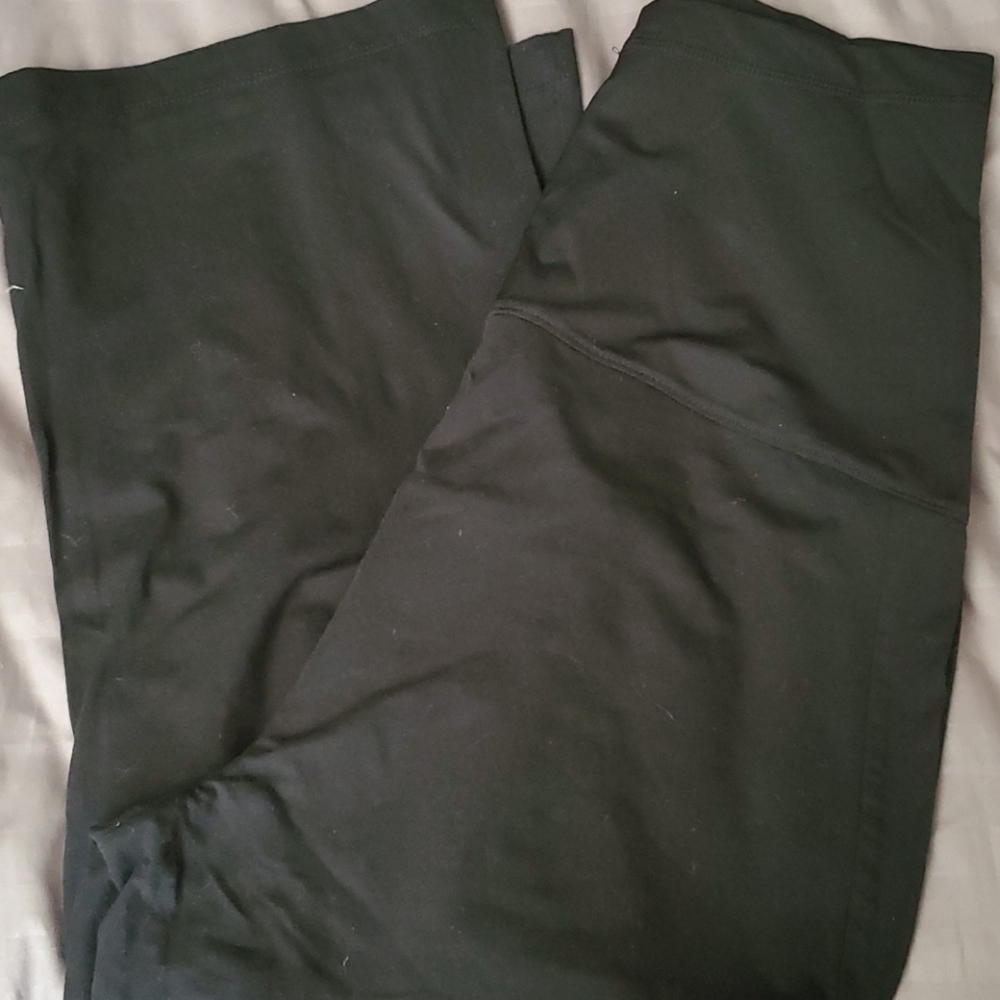 Black Liz Langer maternity buttoms